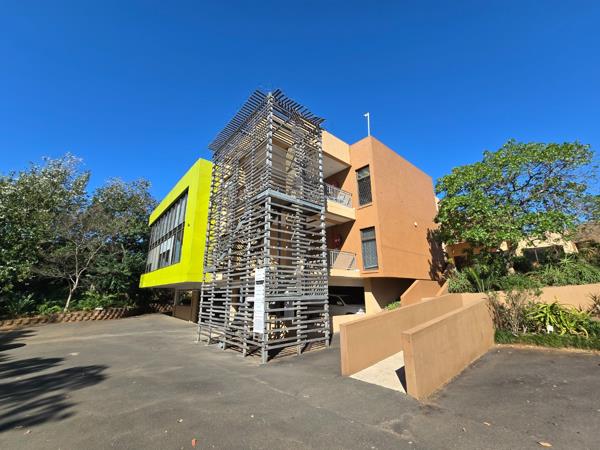 1 600 m² Commercial space