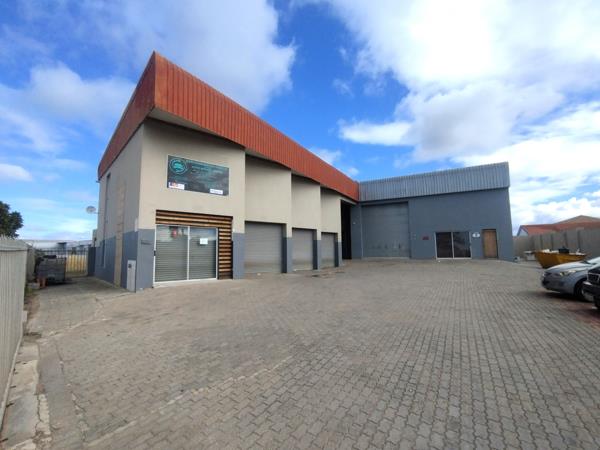 536  m² Commercial space