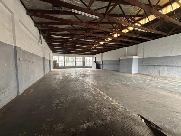 372  m² Industrial space