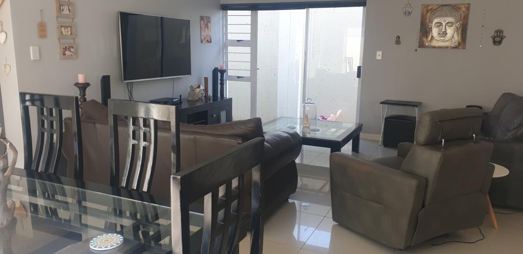 Apartment in Edenvale, Edenvale - View 3