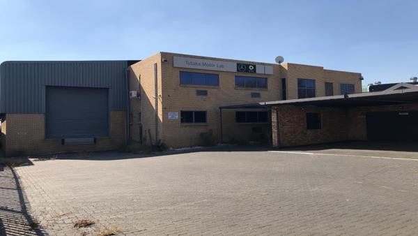 1 020  m² Industrial space
