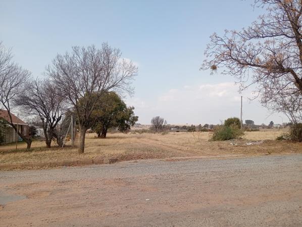 1 324 m² Land