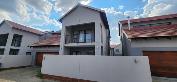 4 Bedroom Townhouse