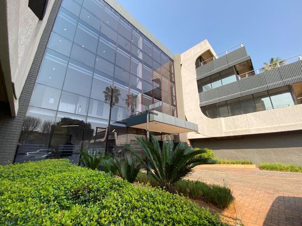852 m² Office Space