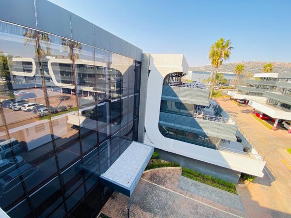 852 m² Office Space