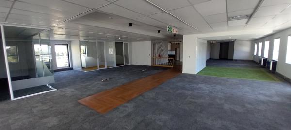 668  m² Commercial space