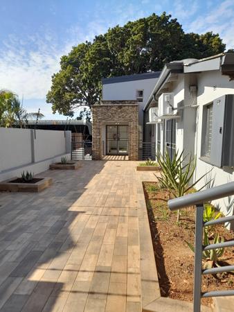 180  m² Commercial space