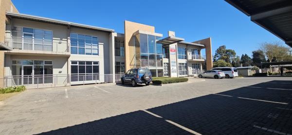 151  m² Commercial space
