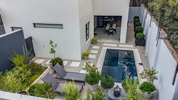 4 Bedroom Townhouse