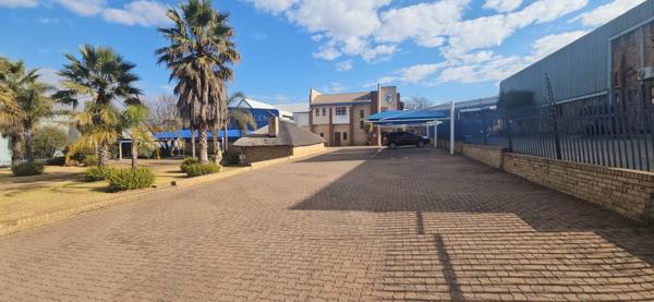 700  m² Industrial space