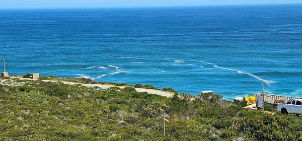 2 680 m² Land