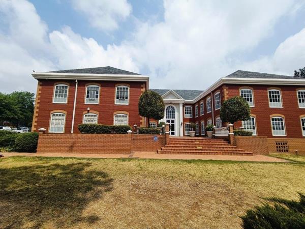 338  m² Commercial space