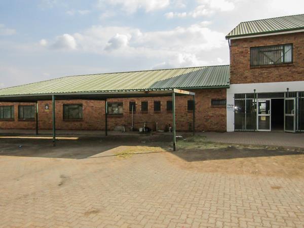 900 m² Commercial space