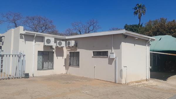 255  m² Commercial space