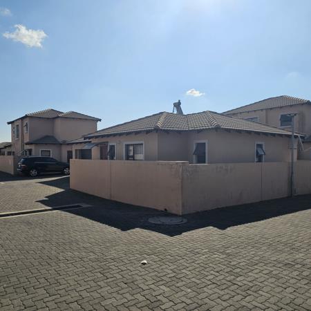 2 Bedroom Townhouse