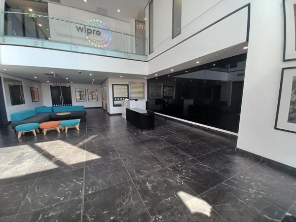 1 827 m² Office Space