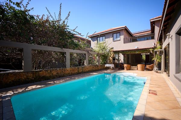 6 Bedroom House