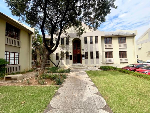 105  m² Commercial space