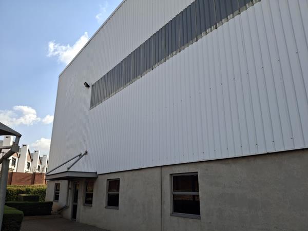 1 145  m² Industrial space