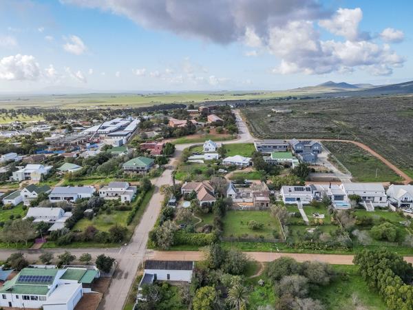 3 150 m² Land