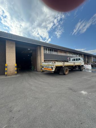 350  m² Commercial space