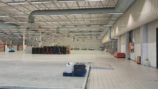 3 517  m² Industrial space