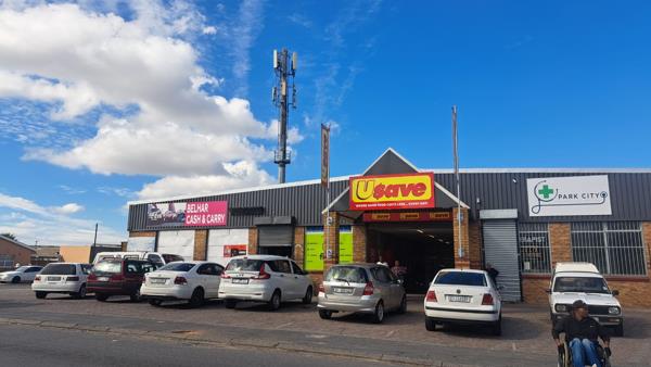 1 443  m² Retail Space