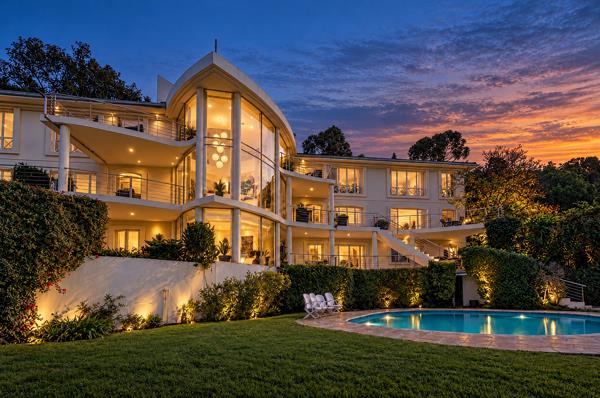 7 Bedroom House