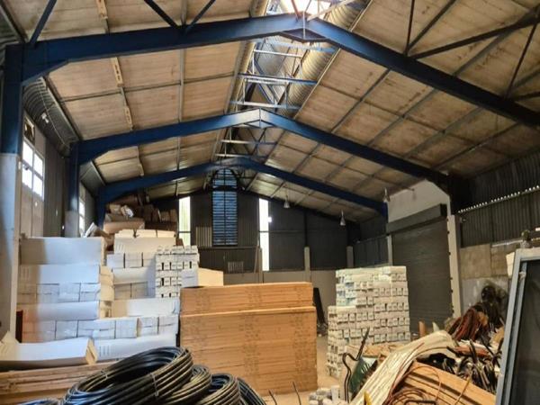 1 000  m² Industrial space