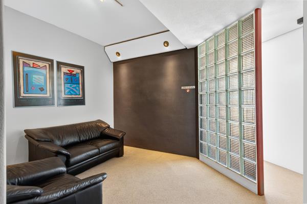 86  m² Commercial space