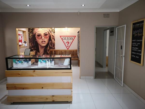 53  m² Commercial space