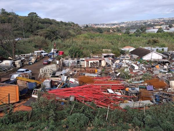 4 000  m² Industrial space