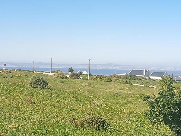 751 m² Land