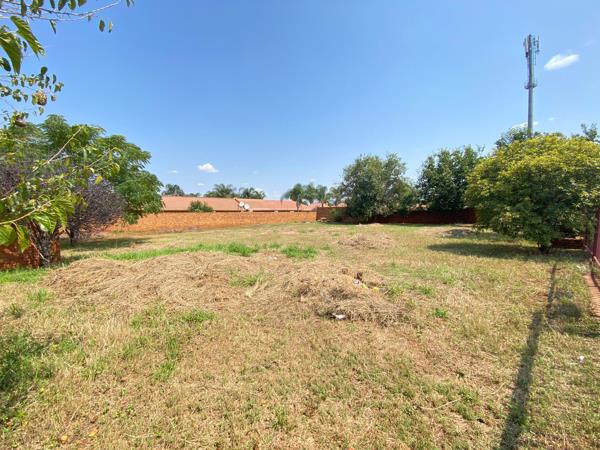 1 157 m² Land