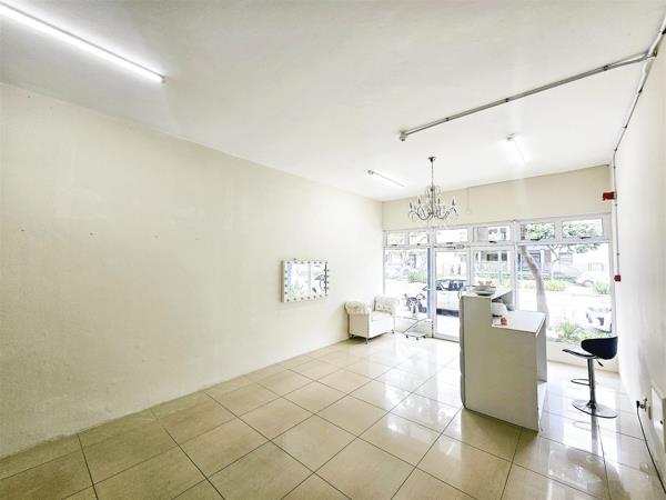 63  m² Commercial space