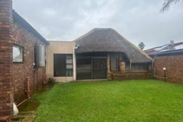 6 Bedroom House