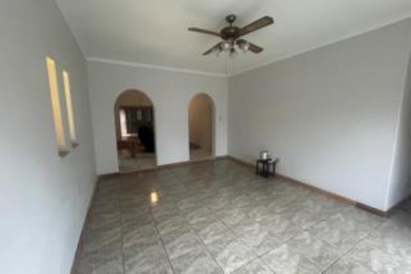 6 Bedroom House