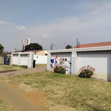 120  m² Commercial space