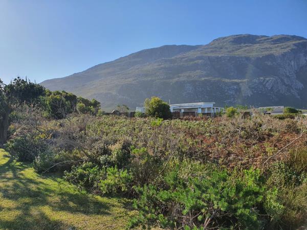 858 m² Land