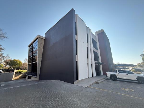 181.6 m² Commercial space