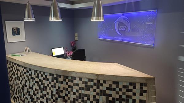 279  m² Commercial space