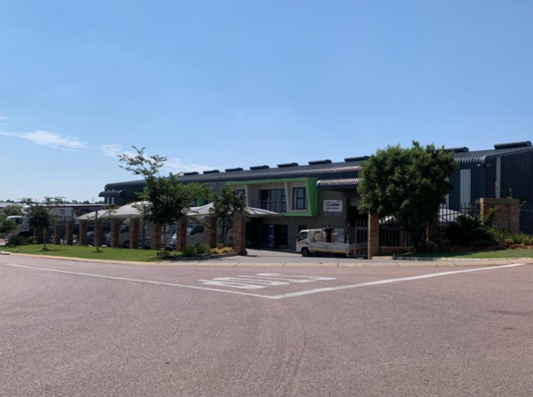 1 455  m² Commercial space