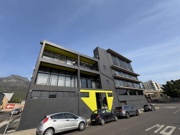 260  m² Commercial space