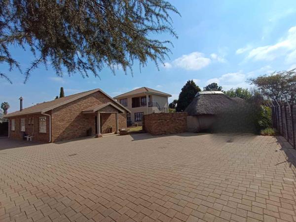 10 Bedroom House
