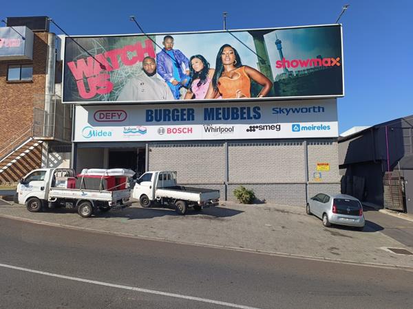 715  m² Retail Space