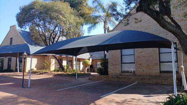 585  m² Commercial space