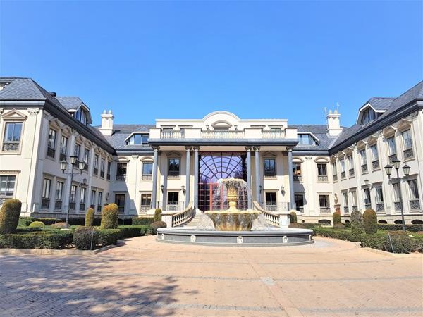 514  m² Commercial space