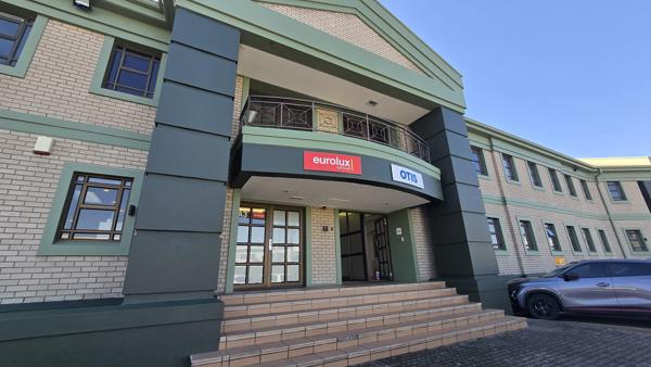 204  m² Commercial space