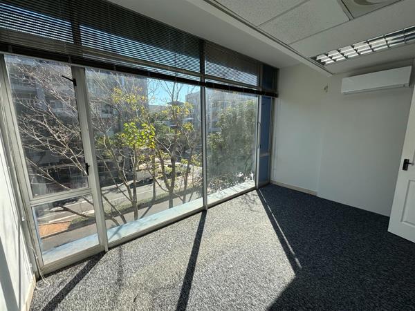58  m² Commercial space