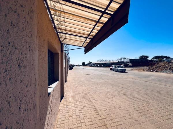 25 m² Retail Space